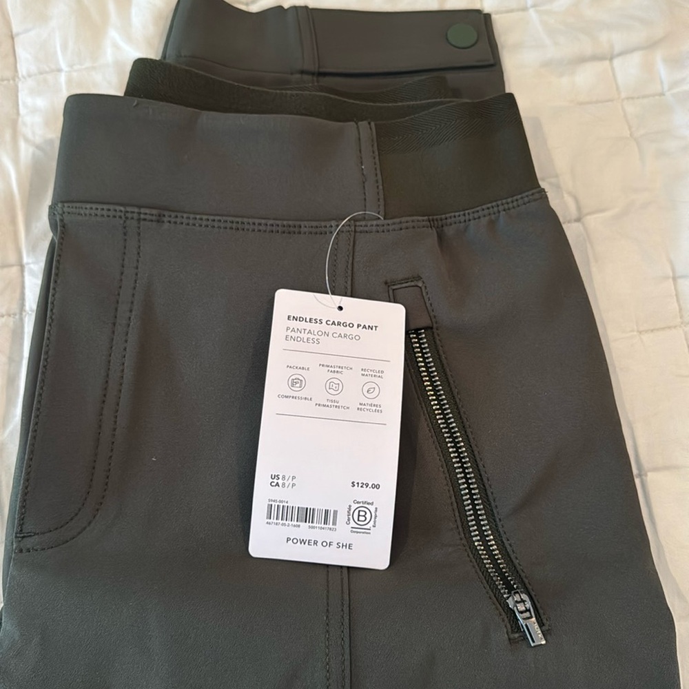 Athleta NWT endless cargo pants size 8P